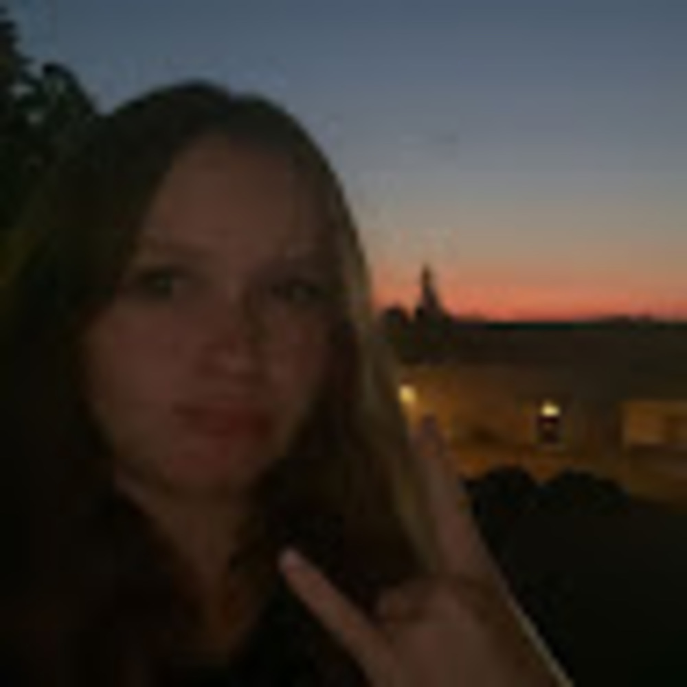 Meet your Posher, Maddie desemple